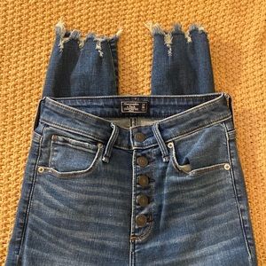 Abercrombie High Rise Ankle Jeans